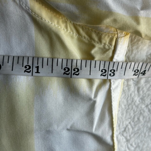 Levi’s The Sunset Camp Men’s Yellow and White Button Down Shirt Size Medium - Picture 4 of 7
